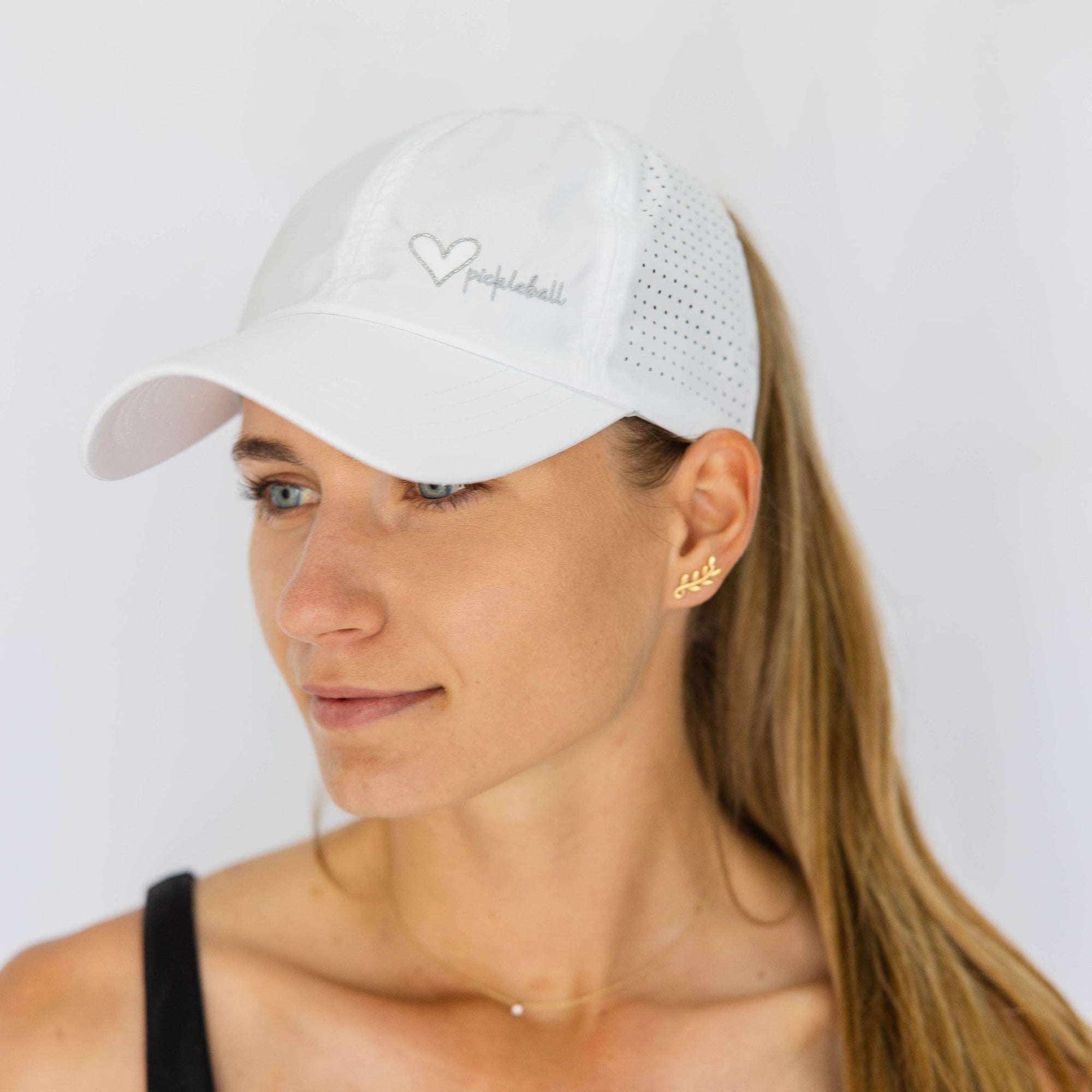 HEART PICKLEBALL TUCK-IN STRAP HAT- WHITE - Molly's! A Chic and Unique Boutique 