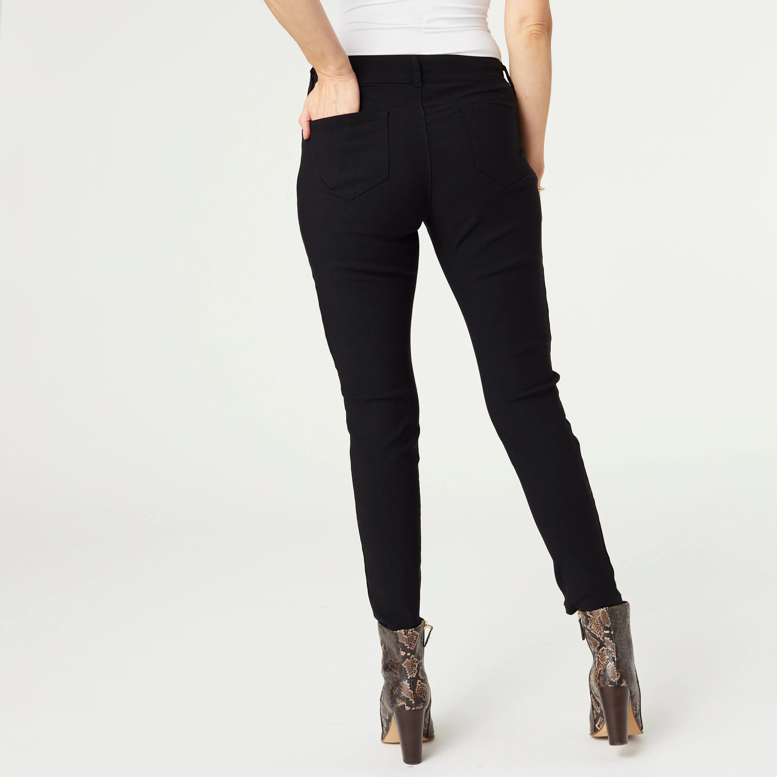 Cloud 9ine Skinny Pant - Molly's! A Chic and Unique Boutique 