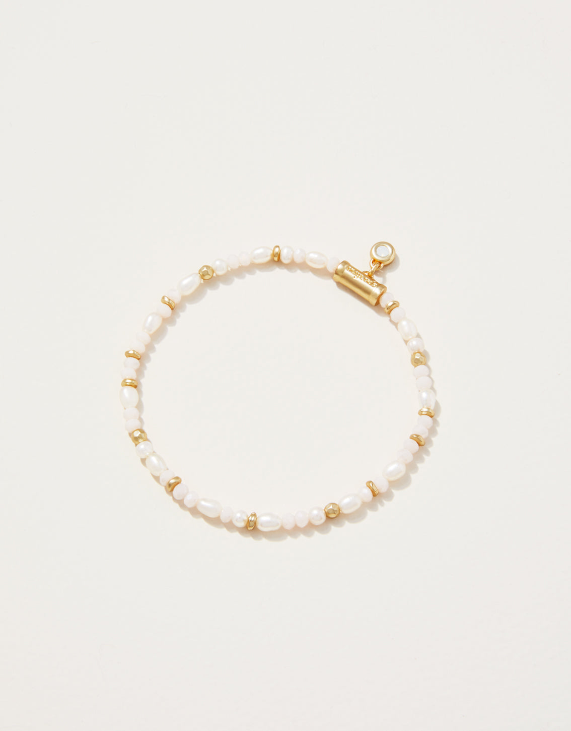 STRETCH BRACELET GOLD/PEARL - Molly's! A Chic and Unique Boutique 