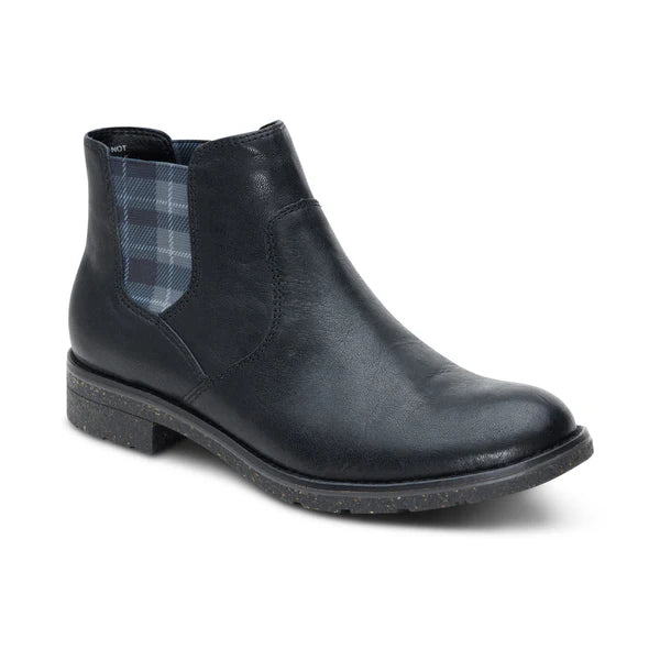 KAYLEE CHELSEA BOOT - BLACK - Molly's! A Chic and Unique Boutique 