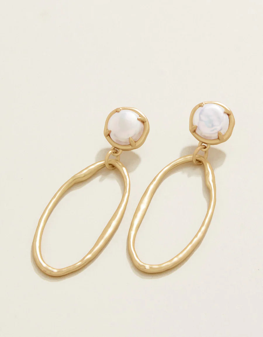 RIVER CLUB EARRINGS PEARL - Molly's! A Chic and Unique Boutique 