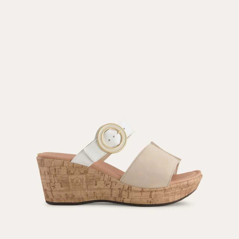 BREEZY STONE - Molly's! A Chic and Unique Boutique 