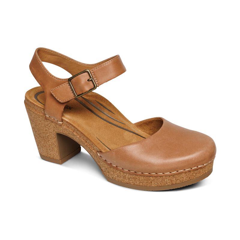 FINLEY CLOSED TOE HEEL - CAMEL