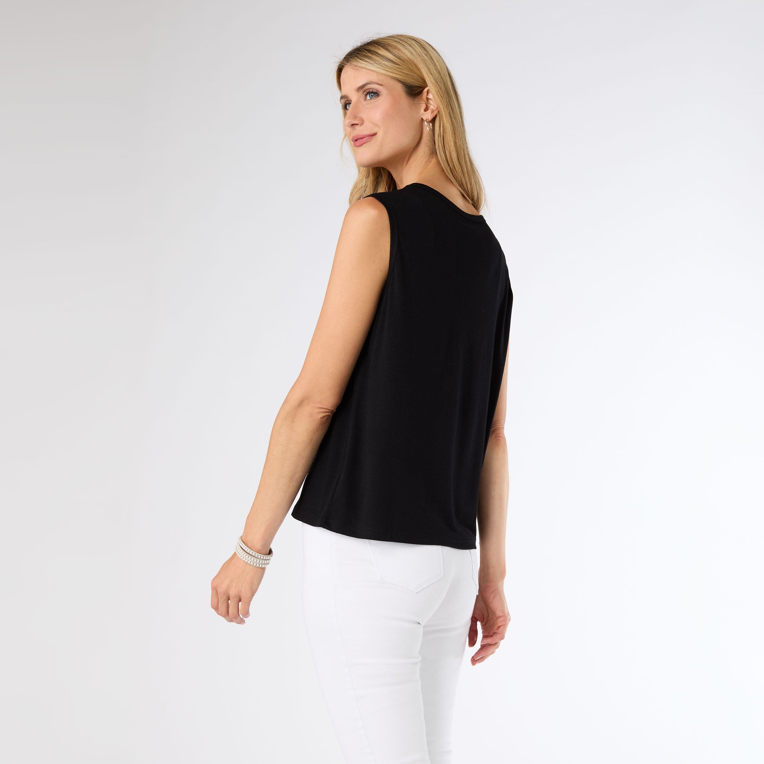 LORIA V NECK TANK WITH RIVETS- BLACK - Molly's! A Chic and Unique Boutique 