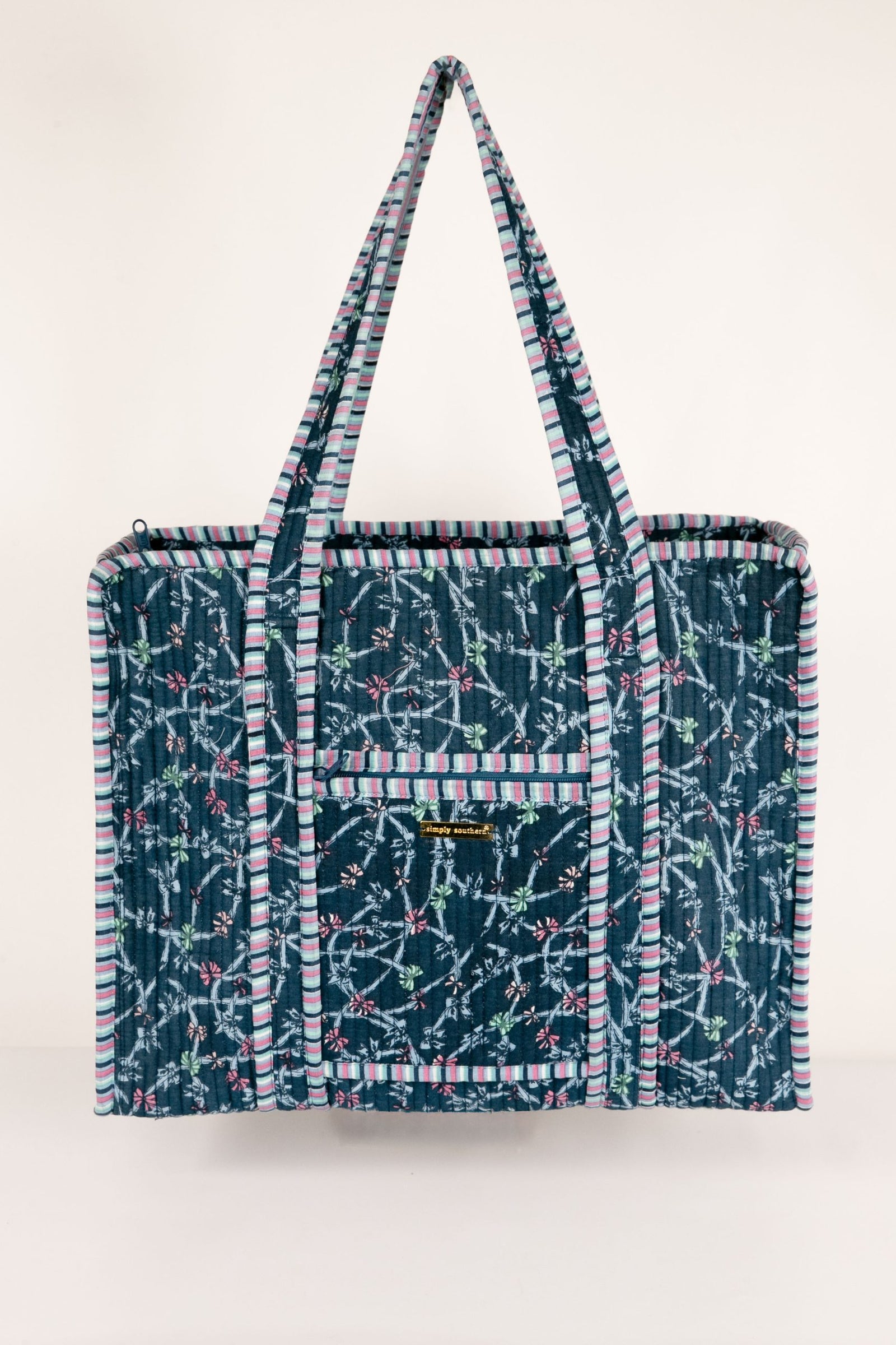 QUILTED TOTE RIBBON *PREVIEW* - Molly's! A Chic and Unique Boutique 