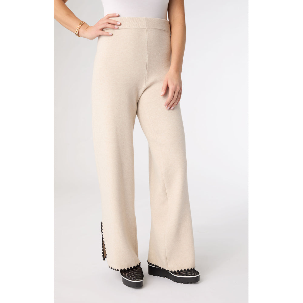 HEAVENLY-LUXE CONTRAST TRIM SWEATER PANT *PREVIEW* - Molly's! A Chic and Unique Boutique 