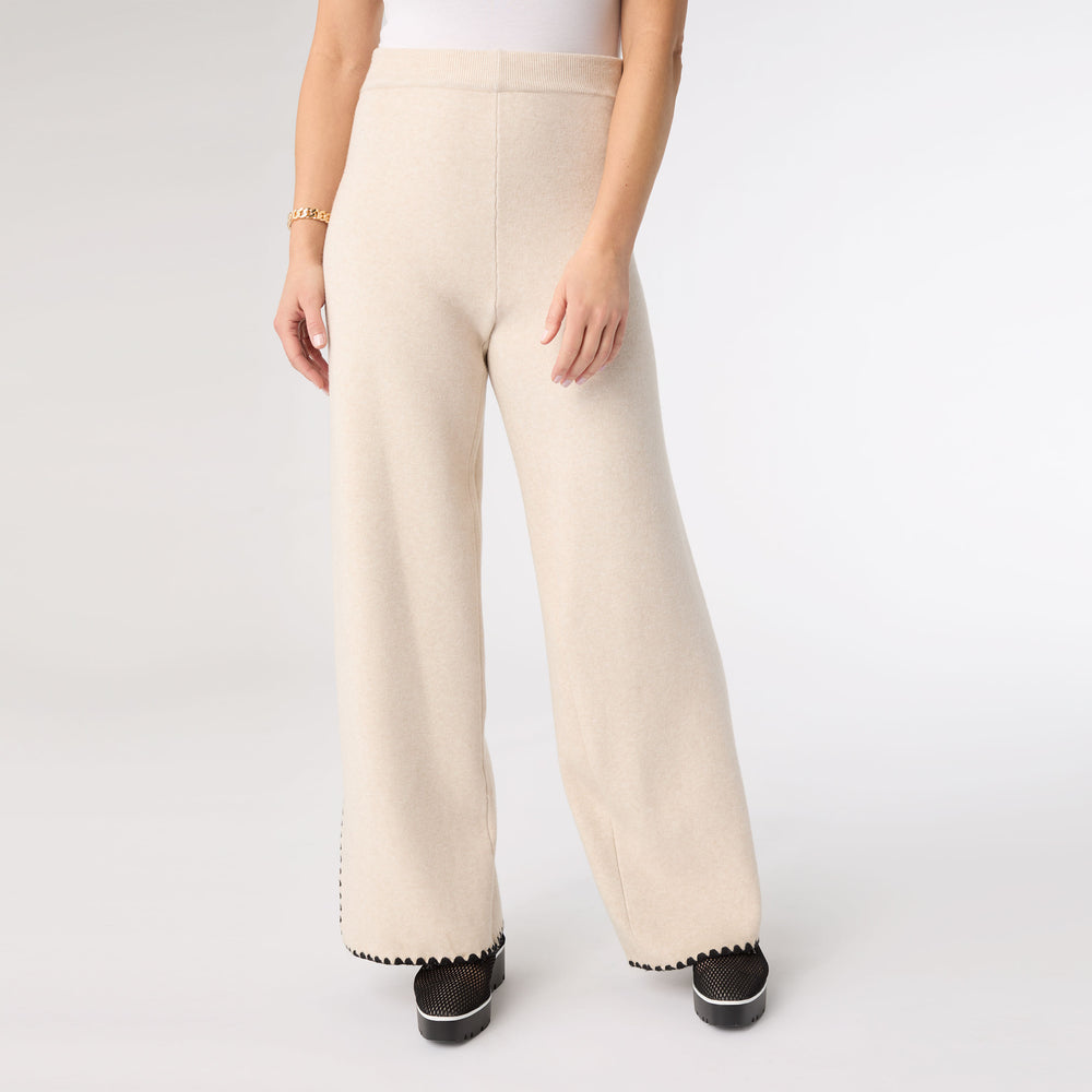 HEAVENLY-LUXE CONTRAST TRIM SWEATER PANT *PREVIEW* - Molly's! A Chic and Unique Boutique 