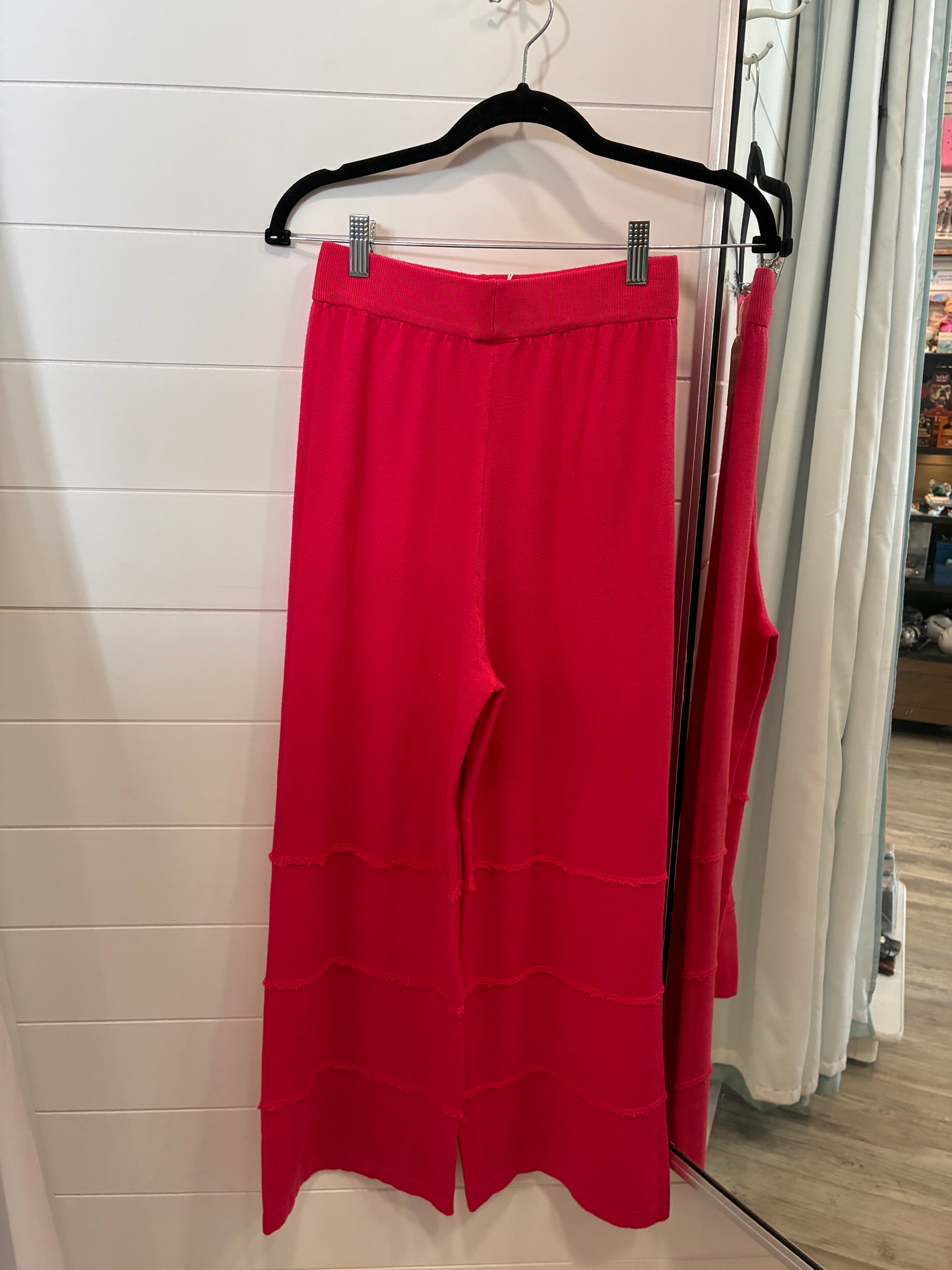 LIGHTWEIGHT HEAVENLY CROPPED PANTS- PINK - Molly's! A Chic and Unique Boutique 