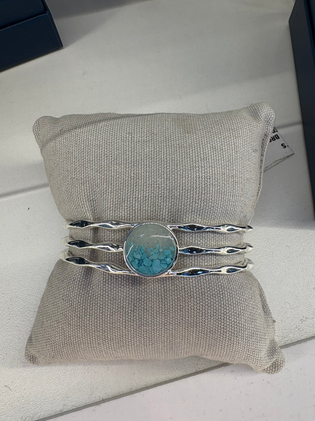 RIPPLE CUFF BRACELET- TURQUOISE GRADIENT - Molly's! A Chic and Unique Boutique 