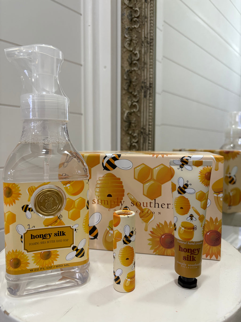 HONEY SILK HANDCREAM - Molly's! A Chic and Unique Boutique 