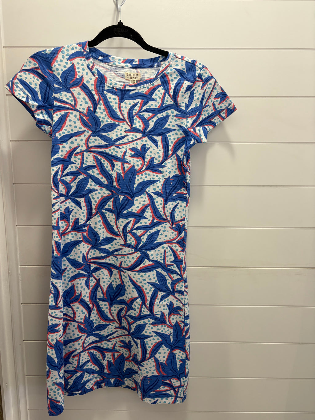 WOMEN'S T-SHIRT DRESS- LEAFY FLORAL - Molly's! A Chic and Unique Boutique 
