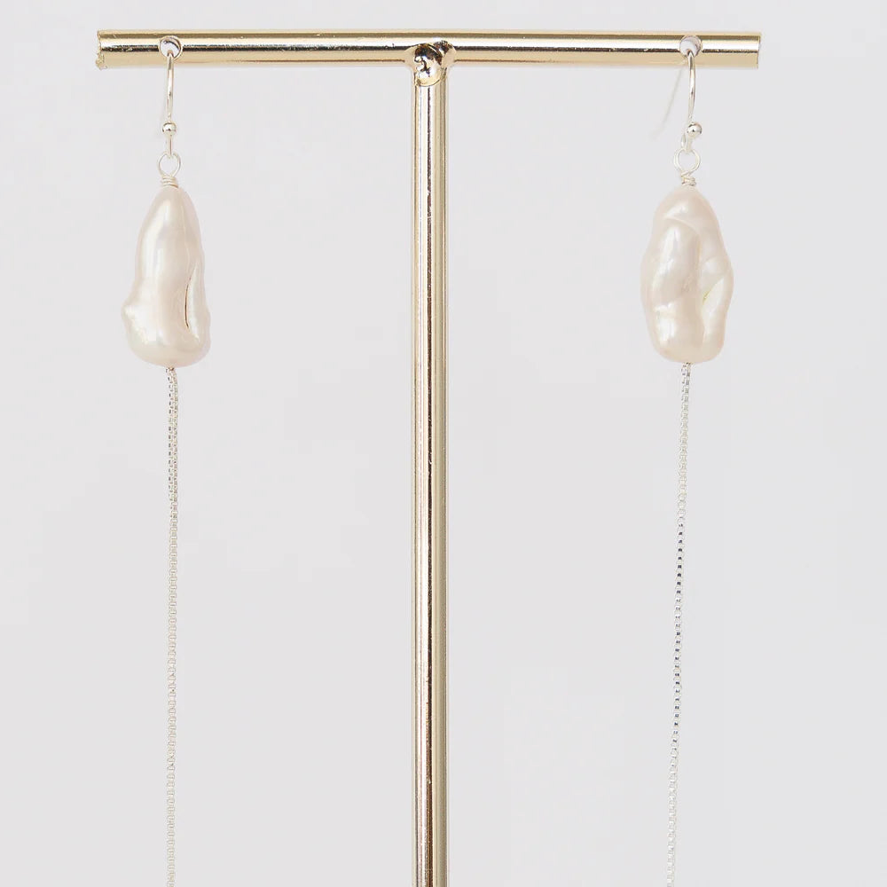 PEARL SILVER EARRINGS - Molly's! A Chic and Unique Boutique 