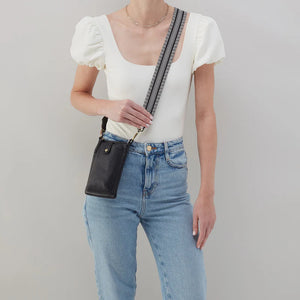 CASS PHONE CROSSBODY IN BLACK - Molly's! A Chic and Unique Boutique 