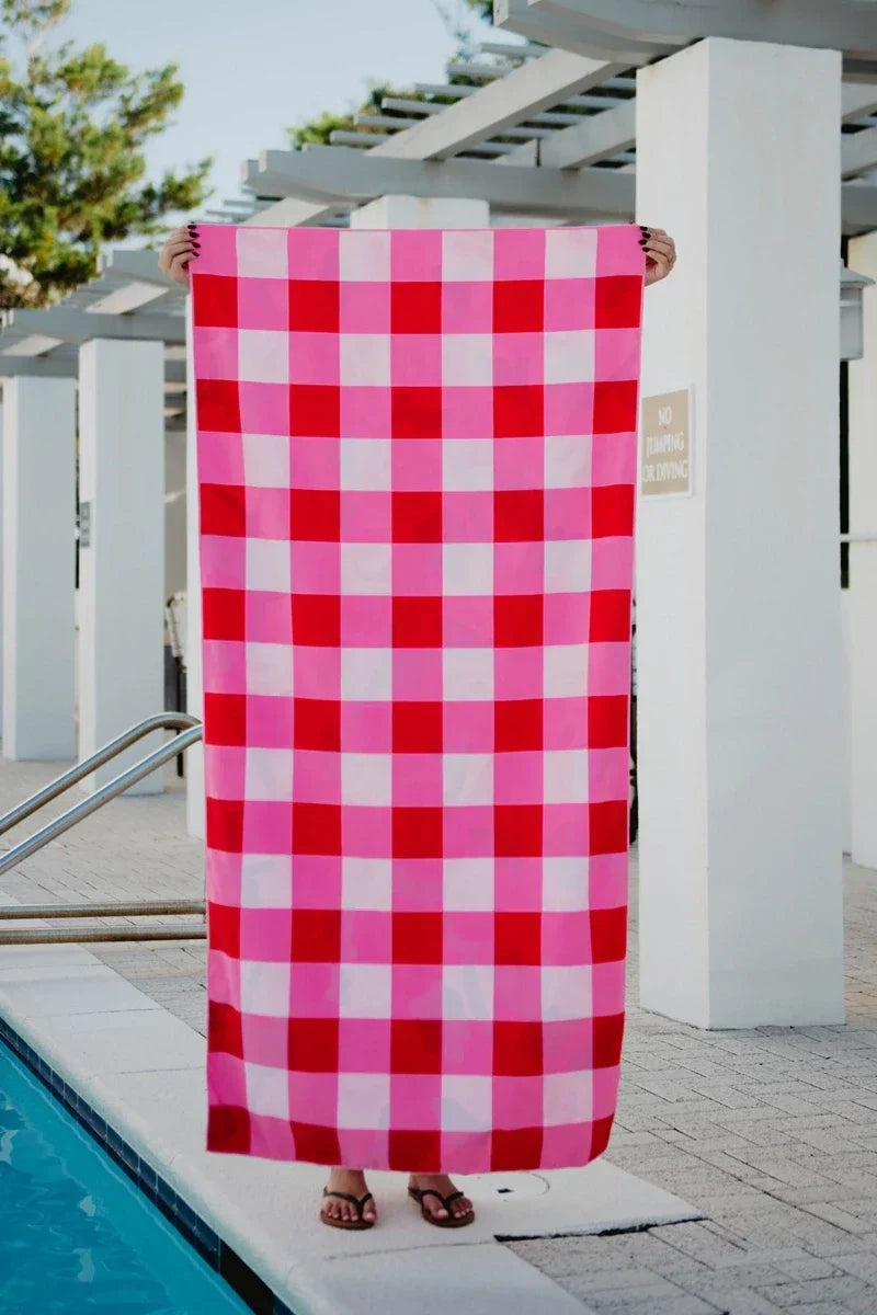 ROSES ALL OVER QUICK DRY TOWEL