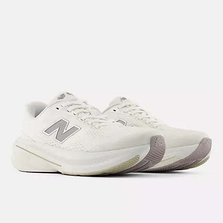 WOMEN'S 860