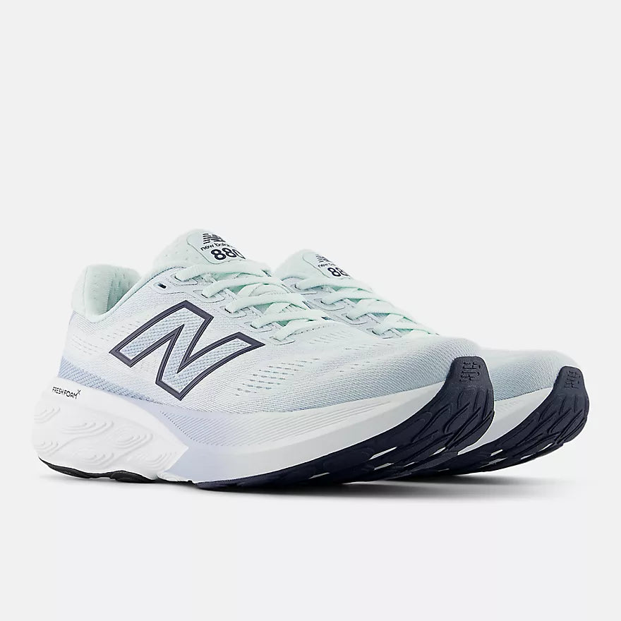 WOMEN'S 880