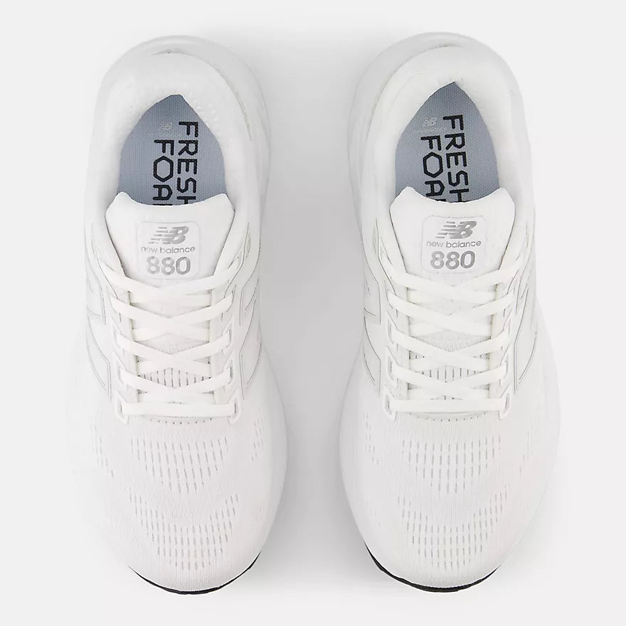 WOMEN'S 880