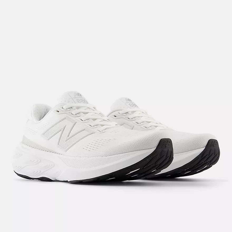 WOMEN'S 880