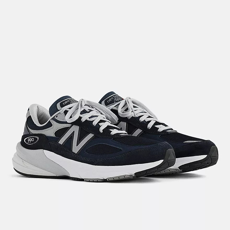 WOMEN'S 990