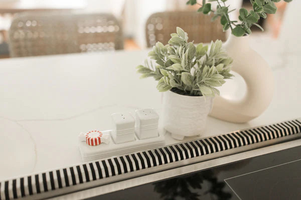 PEPPERMINT DREAMS NORA FLEMING MINI A405 - Molly's! A Chic and Unique Boutique 