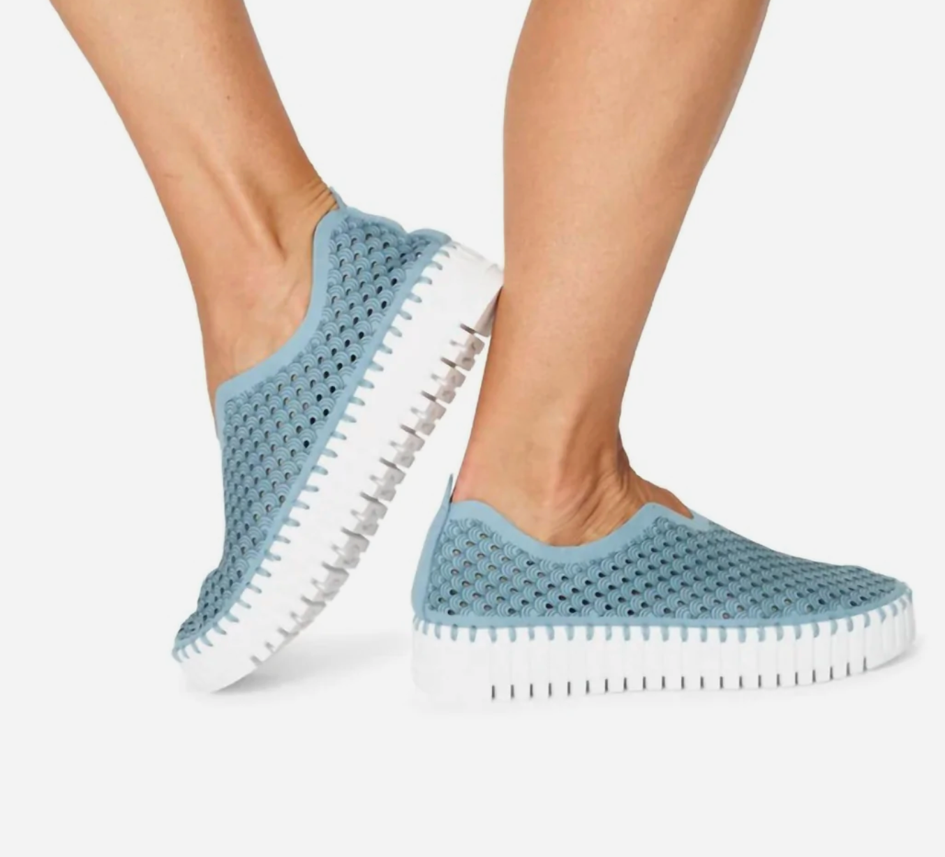 TULIP PLATFORM - Molly's! A Chic and Unique Boutique 