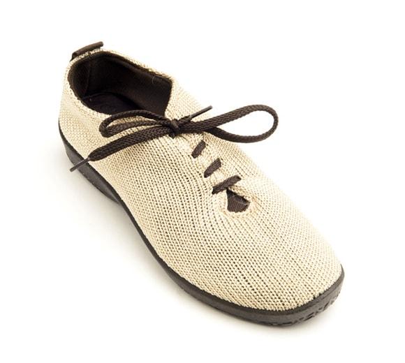 ARCOPEDICO BEIGE - Molly's! A Chic and Unique Boutique 