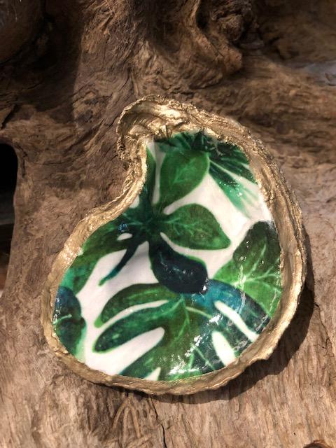 HAND-PAINTED OYSTER SHELL RING DISH-LARGE TROPICAL LEAF - Molly's! A Chic and Unique Boutique 