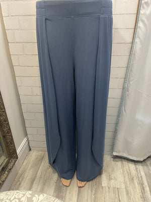 LYNSU WIDE LEG PANT - Molly's! A Chic and Unique Boutique 