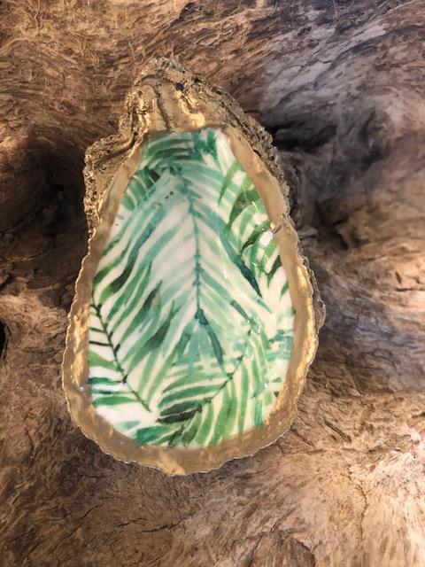 Oyster -THIN PALM - Molly's! A Chic and Unique Boutique 